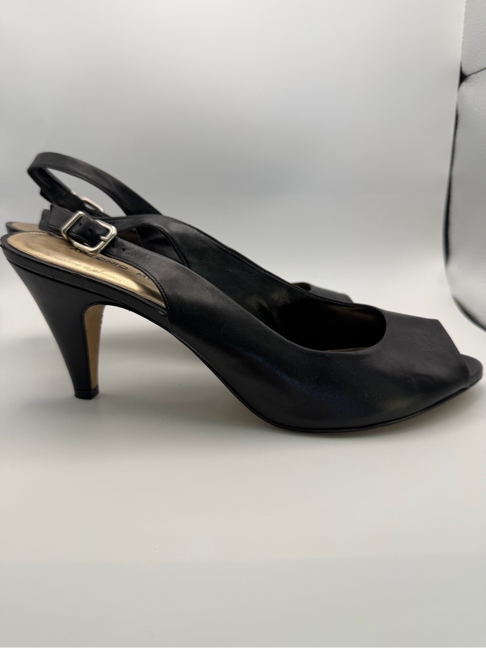 I Black Leather Slingback Peep-Toe Heels